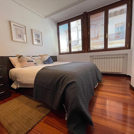 Atuaire Home Vivienda A Luminosa Parking Incluido En Plena Calle Comercial Burgo Kültér fotó