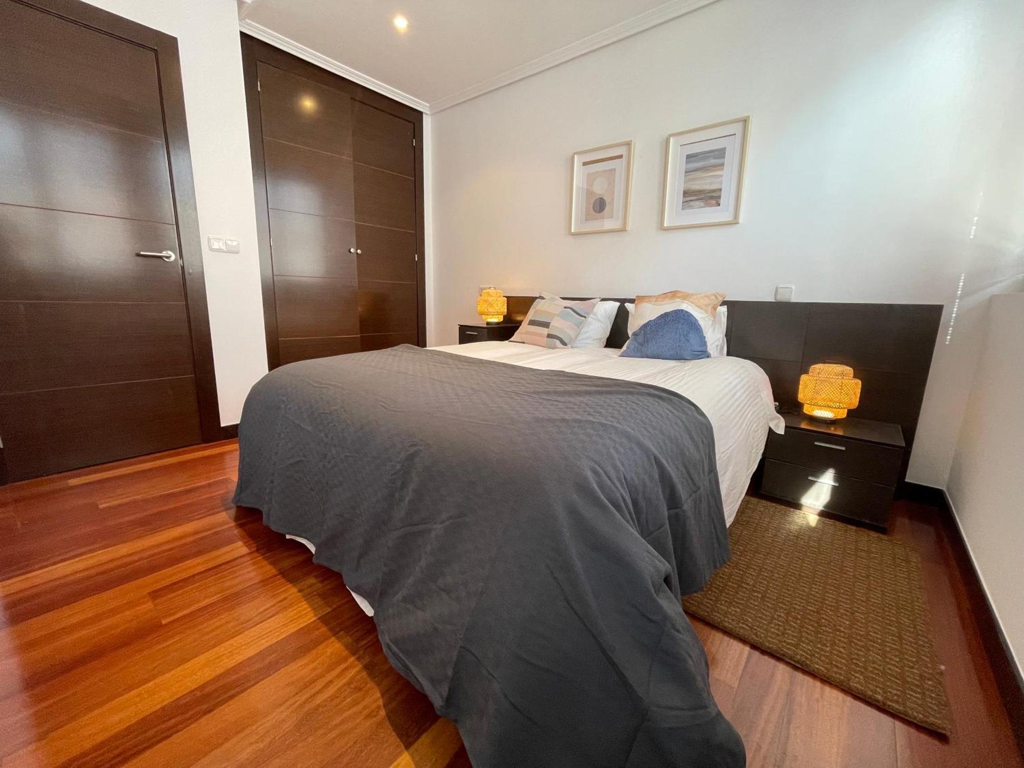 Atuaire Home Vivienda A Luminosa Parking Incluido En Plena Calle Comercial Burgo Kültér fotó