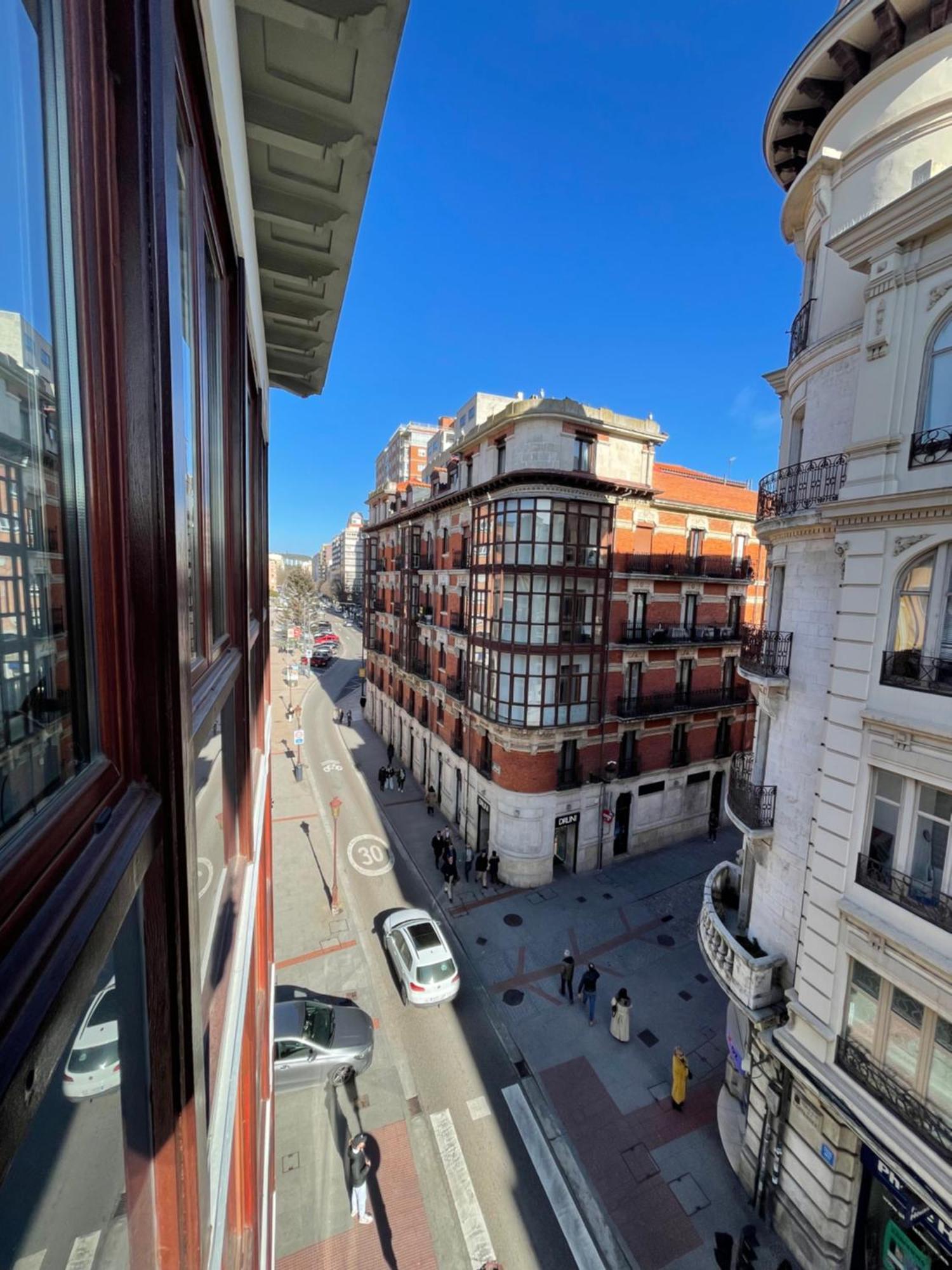 Atuaire Home Vivienda A Luminosa Parking Incluido En Plena Calle Comercial Burgo Kültér fotó